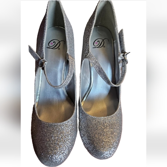 Silver Glitter Ankle Strap Platform High Heel pump - Picture 8 of 12